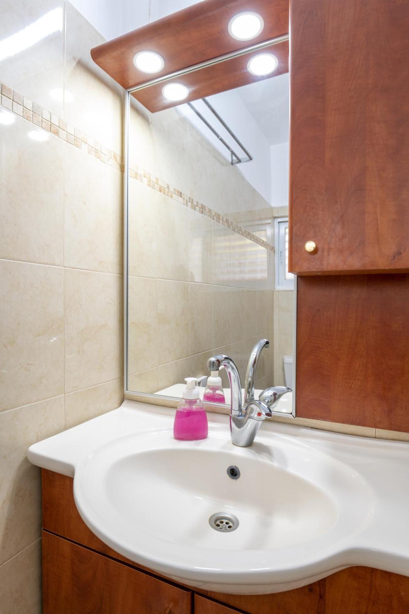 Yagen Boutique Apartments ハイファ 部屋 写真